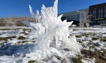 Yozgatta soğuk hava buz sarkıklarıyla görsel şölene dönüştü