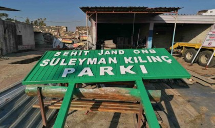 Yumurtalıkta cadde ve sokaklar temizleniyor, tabelalar onarılıyor