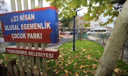 Yunusemre ile Muradiyede parklar yeşillendi