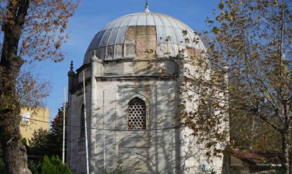 458 yıllık Gazi Kara Ahmet Paşa Külliyesinin kurşunları döküldü, sebilini inşaat firması kullanıyor