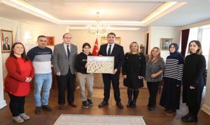 5 sınıf öğrencisi çizdiği resim ile birinci oldu