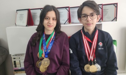 Ablasının yolundan gitti, şampiyon oldu