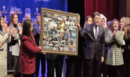 Adalet Bakanı Tunçu kadınlar telefon ışıkları ile karşıladı