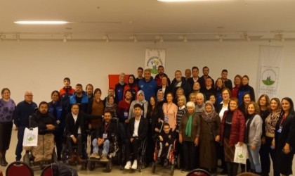 Afetlerde engelsiz birlik çalıştayı Osmangazide gerçekleştirildi