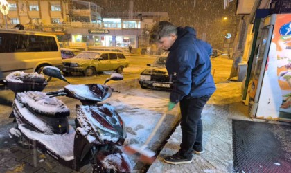 Afyonkarahisarda kar yağışı etkili oldu