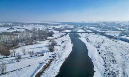 Ağrıda kış manzarası göz kamaştırdı