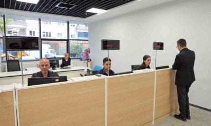 Alanya Belediyesi yeni binasında hizmete başladı