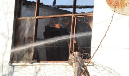 Amasyada müstakil ev yangında kullanılamaz hale geldi