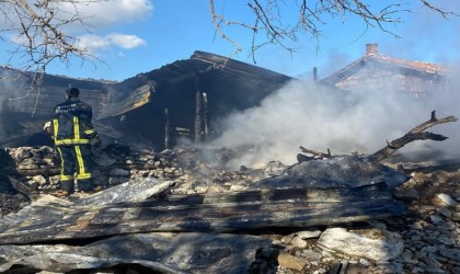 Antalyada ahşap ahırda korkutan yangın