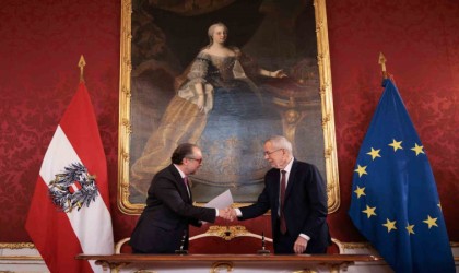 Avusturya Dışişleri Bakanı Schallenberg, başbakanlık görevini devraldı