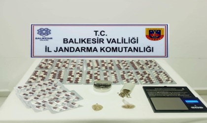 Balıkesirde 2 uyuşturucu taciri yakalandı