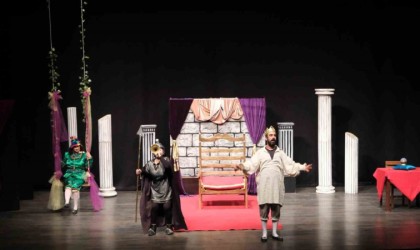 Başkan Çerçioğlu, kültür merkezleri öğrencilerini tiyatro ile buluşturdu