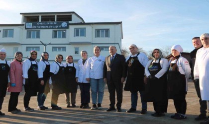 Başkan Tavlı: “İhtiyaç sahibi vatandaşlarımızın sofralarındaki berekete ortak oluyoruz”