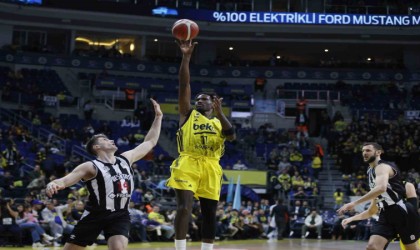 Basketbolda derbinin kazananı Fenerbahçe