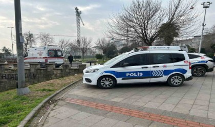 Bayrampaşada parkta intihar: Şahsın sanal kumarda para kaybettiği için kendini vurduğu iddia edildi