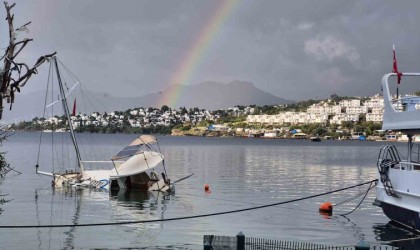 Bitez Koyunda tekne battı