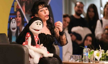 Çocuklar kukla Marmelata bayıldı