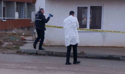 Demir parçası sanıp oynadığı cisim, patlamamış havan mermisi çıktı