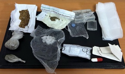 Durdurulan araçtan uyuşturucu madde çıktı