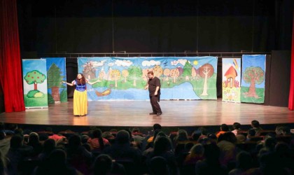 Efelerde çocuklara özel tiyatro şöleni başlıyor