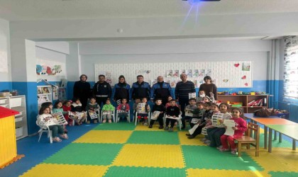 Emniyet 180 öğrenciyi bilgilendirdi