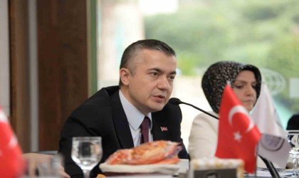 Esenyurt Belediyesi Başkan vekili Can Aksoy, muhtarlarla buluştu