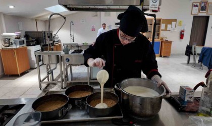 Gedizde genç aşçılar hem üretiyor hem kazanıyor