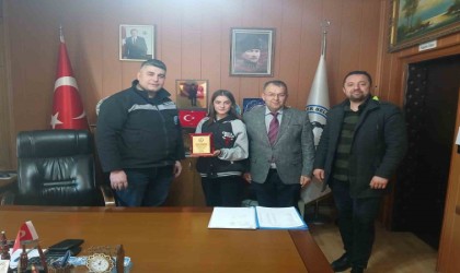 Gedizli öğrenci Kütahyayı temsil edecek