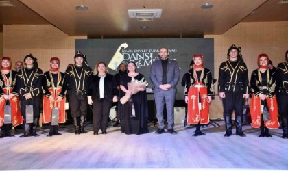 Germencikte deve güreşi festivali, konserle başladı