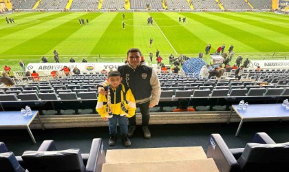 Görme engelli Abdullahın statta maç hayali gerçek oldu