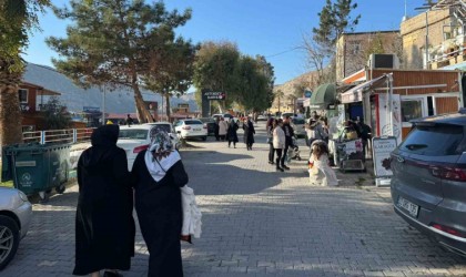 Halfetideki yaz havası turist yoğunluğu oluşturdu