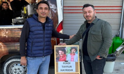 Hayranları, Ferdi Tayfur için lokma döktürdü