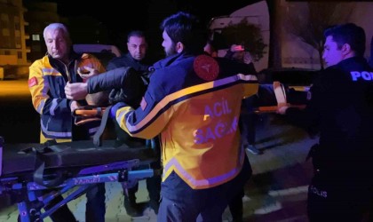 İş yerinde otururken silahlı saldırıya uğrayan kişi yaralandı