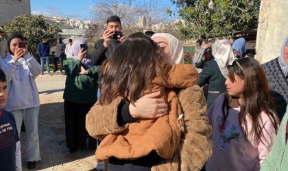 İsrailin serbest bıraktığı Filistinli Cenin Amro ailesine kavuştu