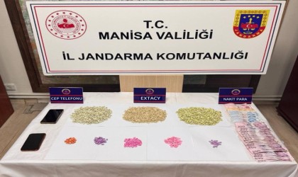 Jandarma ekipleri uyuşturucuya geçit vermedi