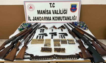 Jandarmadan silah tacirlerine operasyon