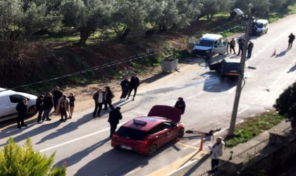 Kafa kafaya çarpıştılar, yaralı kurtuldu