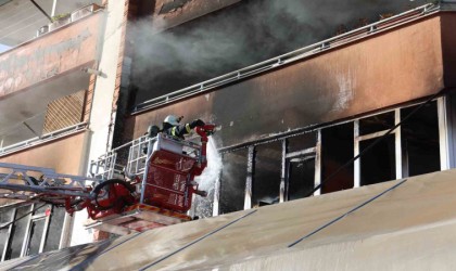 Kahramanmaraşta market deposunda yangın