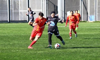 Kayseri Kadın FK lige Sakaryada nokta koyacak