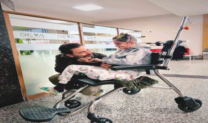 Kelebek hastası Emele doktorunun yazdığı şiir duygulandırdı