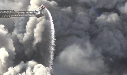 Kırklarelinde oyuncak fabrikası yangını 4 saattir devam ediyor