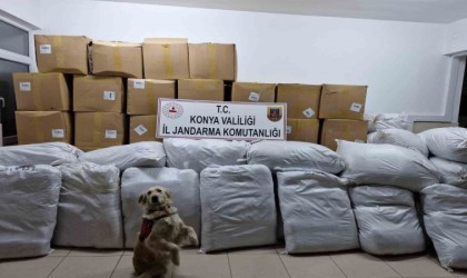 Konyada durdurulan tırda bin 822 kilogram kaçak tütün ele geçirildi