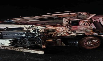 Konyada tırlar çarpıştı: 3 yaralı