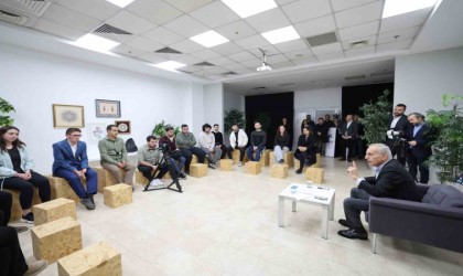 Küçükçekmece Belediye Başkanı Kemal Çebi gençlerle buluştu