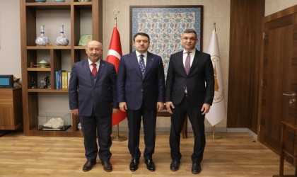 Kütahyada görev süresini tamamlayan müdürlere teşekkür belgesi