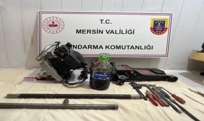 Mersinde kaçak kazı yapan 4 şüpheli yakalandı