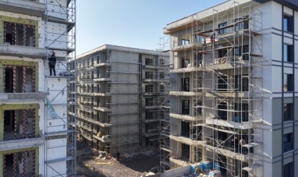 Osmaniyede rezerv alandaki binalar yükseliyor