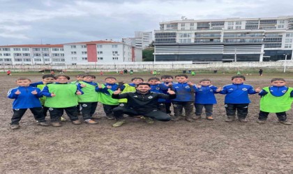 Patates tarlası değil, futbol sahası