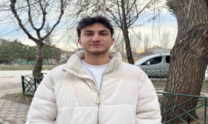 Polisin trafiği tehlikeye atan motosikletlileri ilginç yakalama yöntemi kamerada