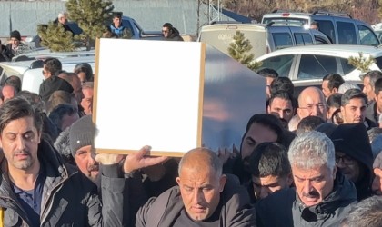 Pompalı tüfekle vurularak hayatını kaybeden genç gözyaşları arasında toprağa verildi